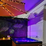 Evasion A Deux, Domaine Prestigieux, Jacuzzi Et Parking Prives, Piscine *