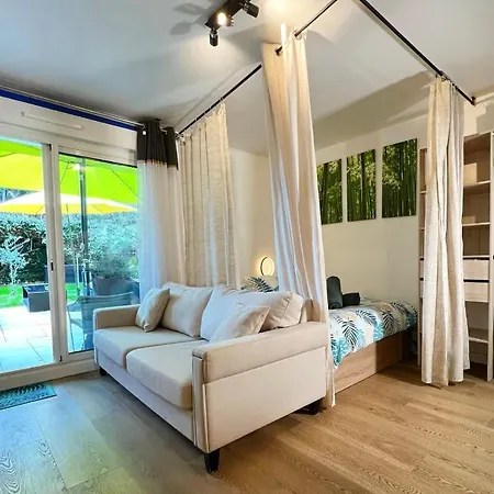 évasion à Deux, Domaine Prestigieux, Jacuzzi Et Parking Privés, Piscine