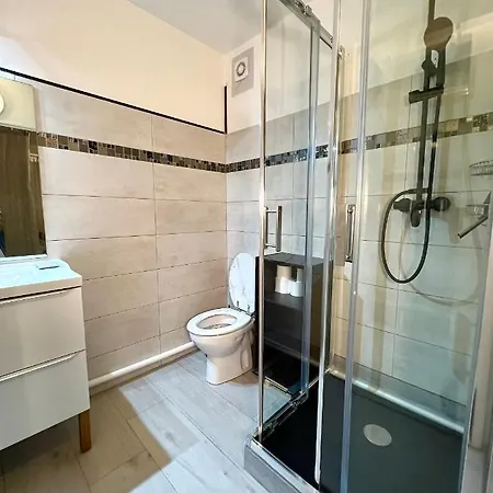 évasion à Deux, Domaine Prestigieux, Jacuzzi Et Parking Privés, Piscine Apartamento Cannes
