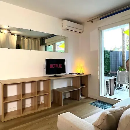 évasion à Deux, Domaine Prestigieux, Jacuzzi Et Parking Privés, Piscine Apartamento