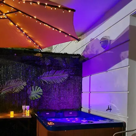 évasion à Deux, Domaine Prestigieux, Jacuzzi Et Parking Privés, Piscine *