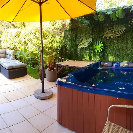 évasion à Deux, Domaine Prestigieux, Jacuzzi Et Parking Privés, Piscine Apartamento