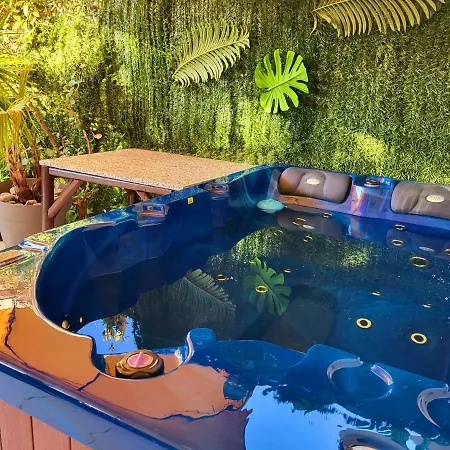 évasion à Deux, Domaine Prestigieux, Jacuzzi Et Parking Privés, Piscine *