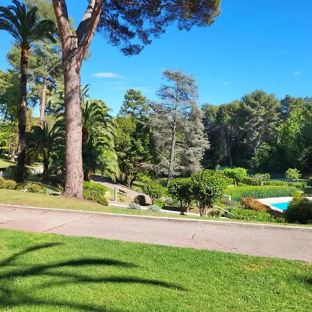 Domaine Des Palmiers Parking Privé Cannes